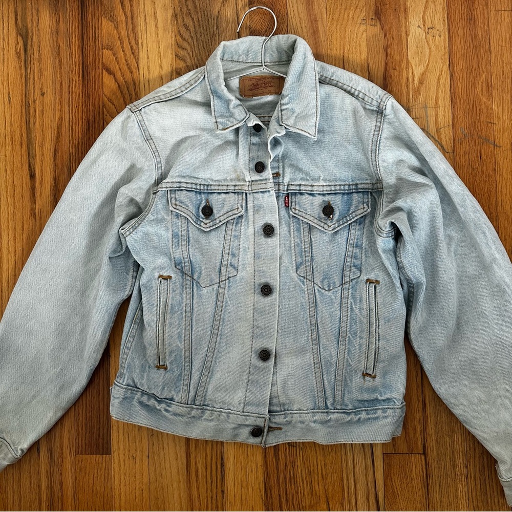 Light Blue Levis Denim Jacket